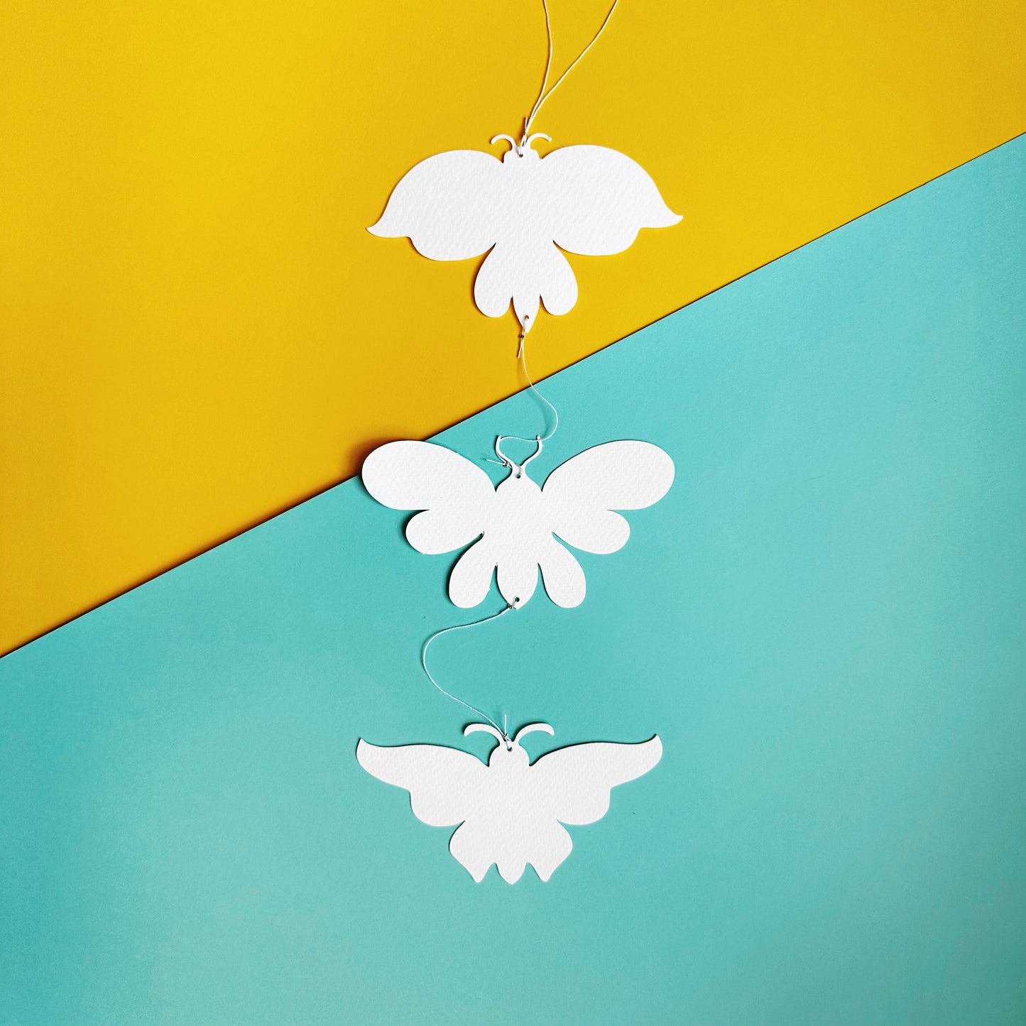 Kit découverte Aquarelles Artisanales - DIY mobile en papier "The Moths"