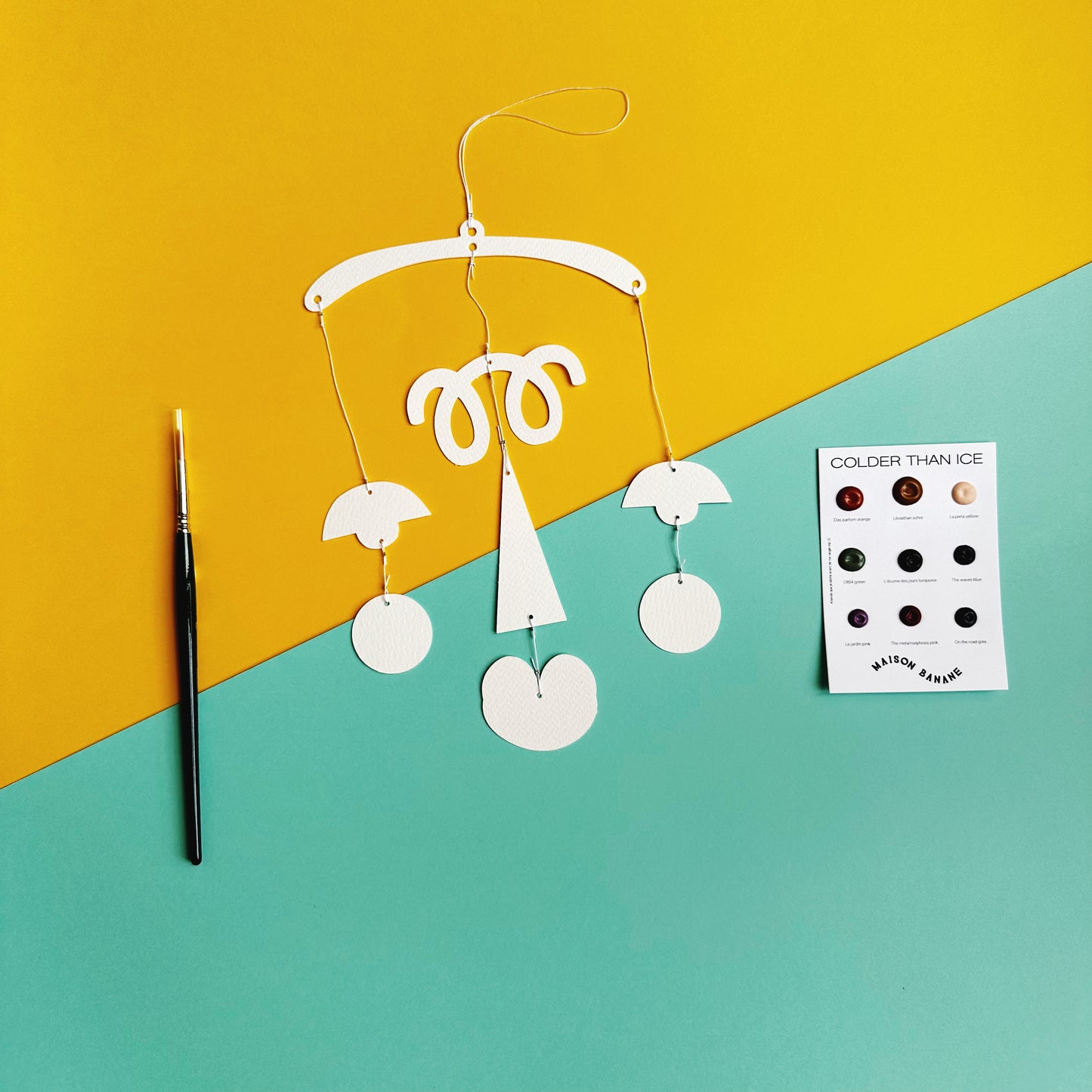 Kit découverte Aquarelles Artisanales - DIY mobile en papier "The Model"